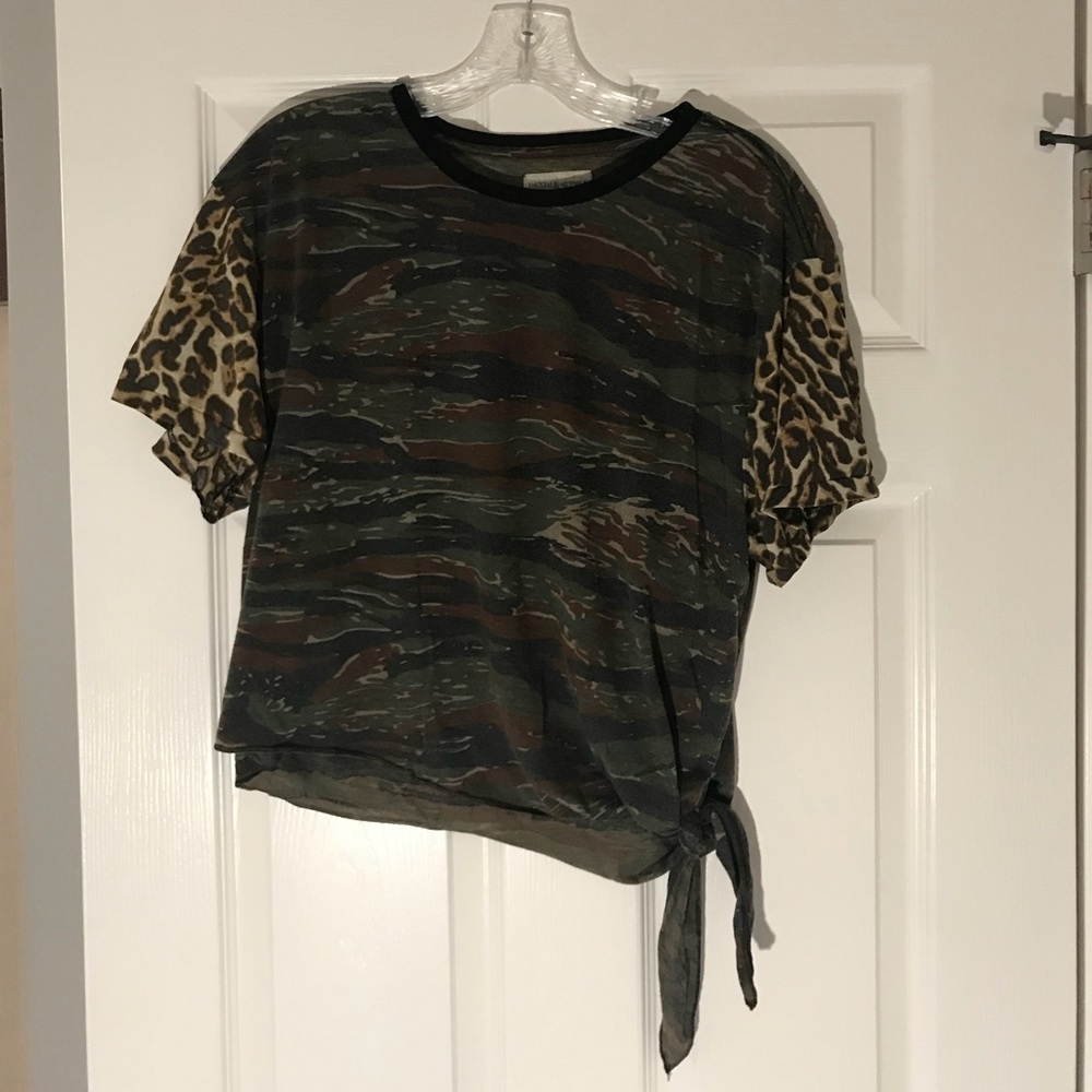 New never worn cropped Denim &co. Top